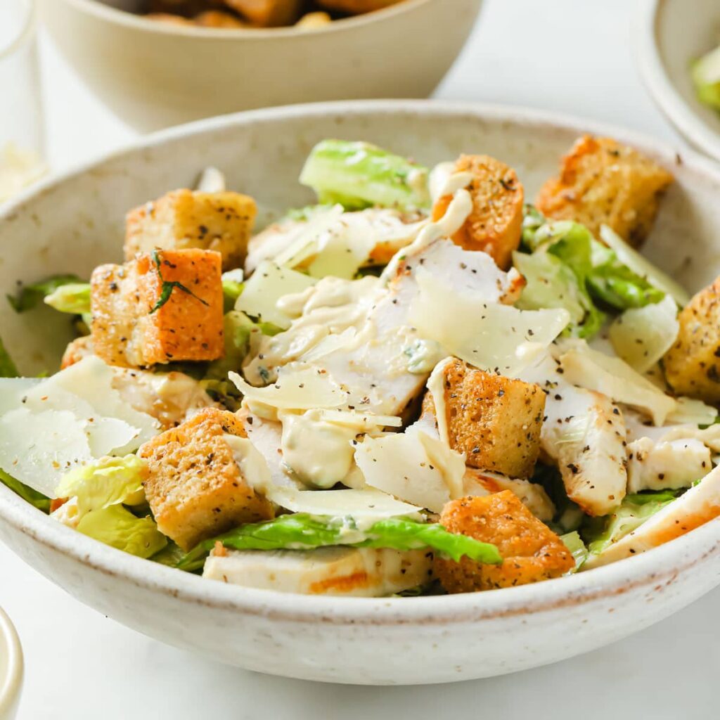 Keto Diet Lunch Recipe. This isn’t your average Caesar salad—this one is keto-approved, creamy, and packed with protein.